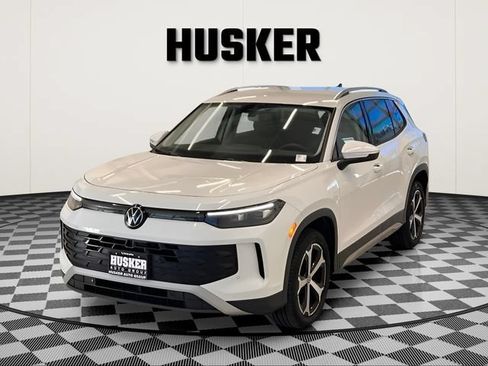 Used 2026 Volkswagen Tiguan SE AWD/4WD image 4