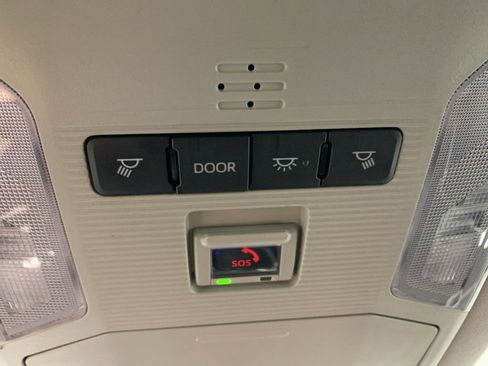 Used 2024 Toyota RAV4 LE image 22