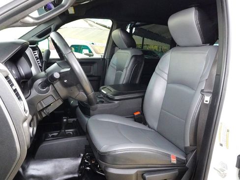 Used 2024 RAM 5500 Tradesman w/ Chrome Appearance Group image 24