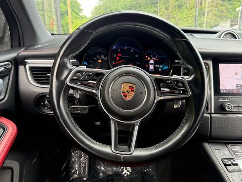 Used 2018 Porsche Macan Sport Edition AWD/4WD image 44