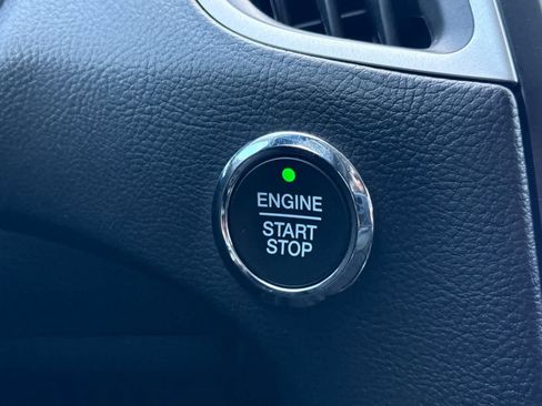 Used 2022 Ford Edge SEL image 24