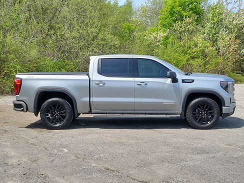 Used 2024 GMC Sierra 1500 Elevation AWD/4WD image 4