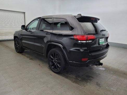 Used 2020 Jeep Grand Cherokee Altitude image 5