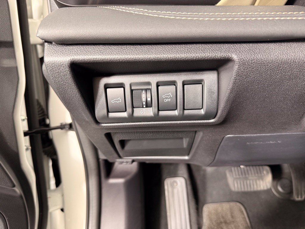 Used 2023 Subaru Outback Limited AWD/4WD image 25