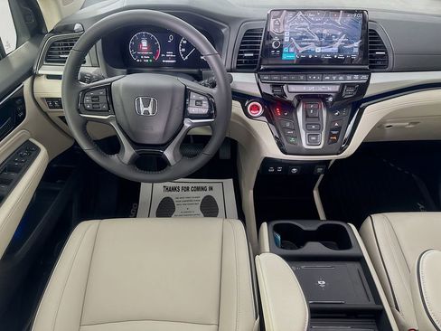 New 2026 Honda Odyssey Touring image 32