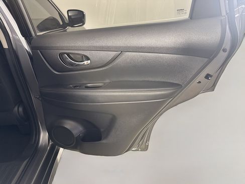 Used 2017 Nissan Rogue S FWD image 27