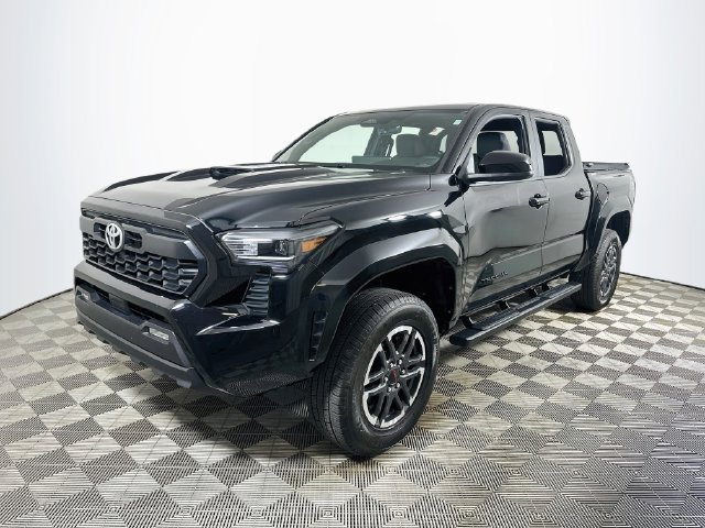 Used 2024 Toyota Tacoma TRD Sport AWD/4WD image 7