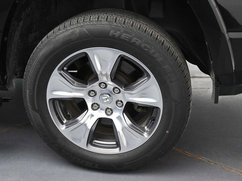 Used 2022 RAM 1500 Laramie AWD/4WD image 5