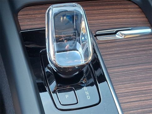 Used 2024 Volvo XC60 B5 Ultimate w/ Protection Package Premier image 14