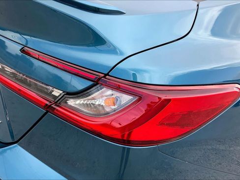 Used 2025 Toyota Camry SE FWD image 54