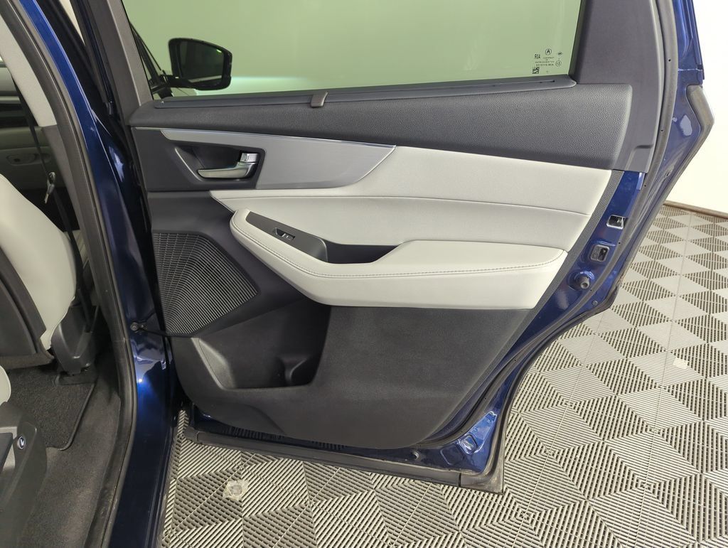 Used 2024 Acura MDX w/ Technology Package FWD image 33