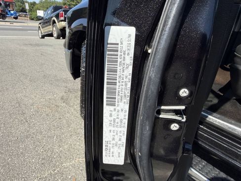 Used 2016 RAM 1500 Limited AWD/4WD image 28