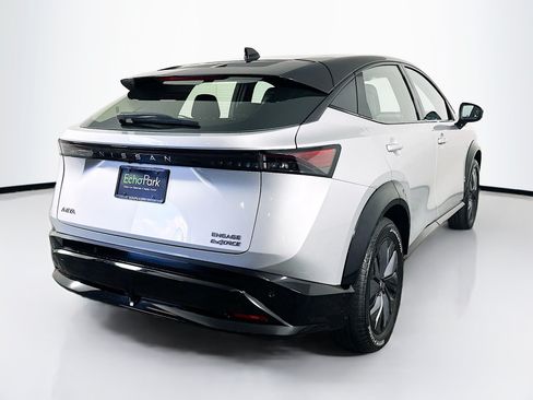 Used 2023 Nissan Ariya AWD image 9