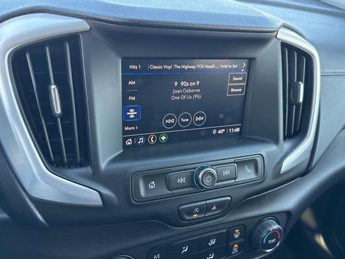 Used 2024 GMC Terrain SLE image 24