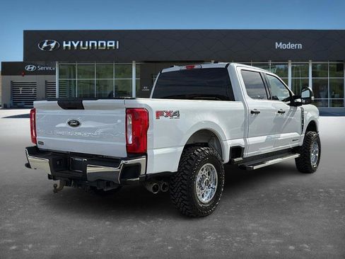 Used 2023 Ford F250 XLT w/ FX4 Off-Road Package image 5
