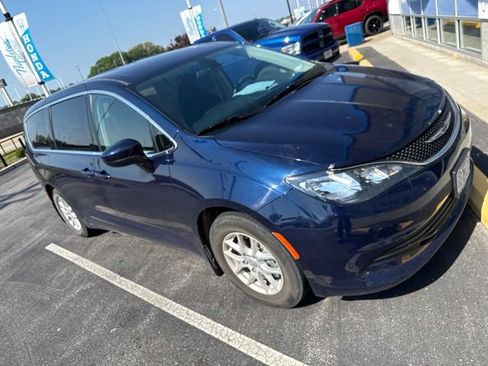 Used 2018 Chrysler Pacifica LX FWD image 8