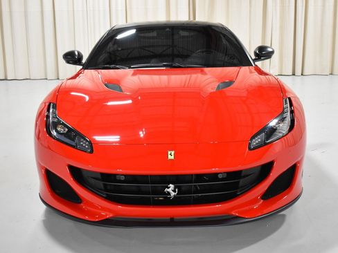 Used 2020 Ferrari Portofino RWD image 8