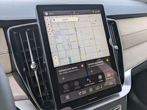 New 2026 Volvo XC90 T8 Plus w/ Protection Package Premier image 9