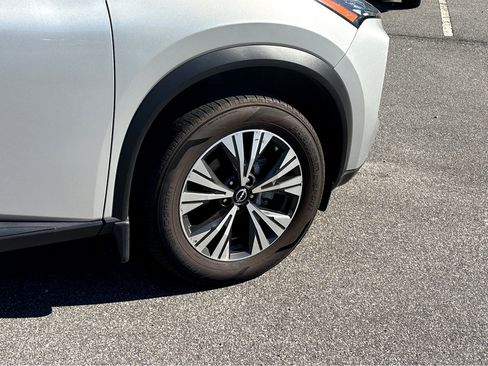 Used 2023 Nissan Rogue SV image 20