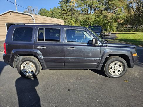Used 2016 Jeep Patriot Sport image 6