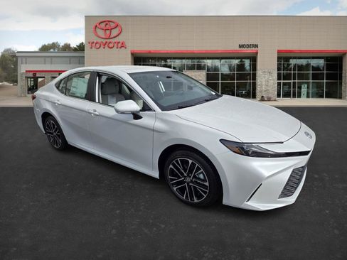 New 2026 Toyota Camry XLE image 3