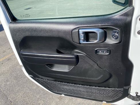 Used 2021 Jeep Gladiator Sport AWD/4WD image 22