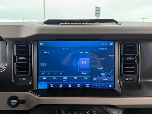Used 2023 Ford Bronco Wildtrak image 25