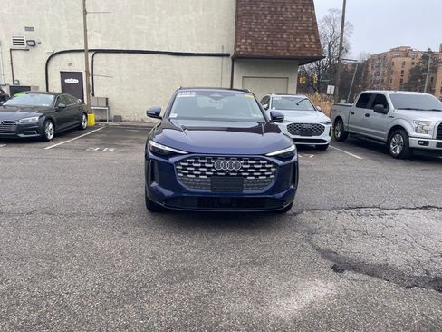 Certified 2025 Audi Q5 Premium Plus w/ Premium Plus image 9