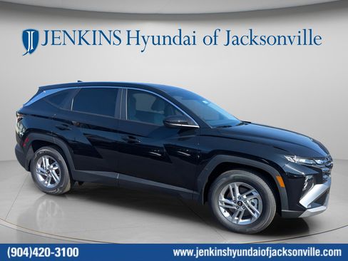 New 2026 Hyundai Tucson SE FWD image 1