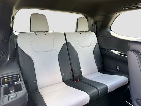 New 2026 Lexus TX 500h AWD image 22