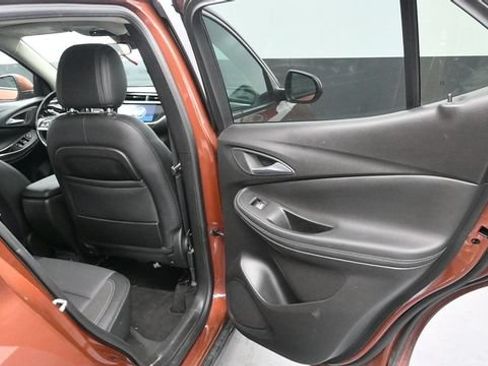 Used 2021 Buick Encore GX Preferred w/ Cold Weather Comfort Package AWD/4WD image 16