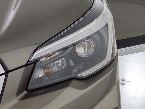 Used 2021 Subaru Forester Touring image 17