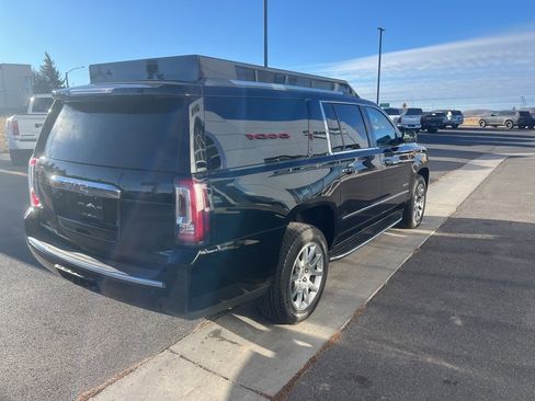 Used 2019 GMC Yukon XL Denali image 6