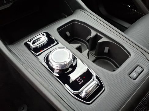 New 2026 Jeep Cherokee Limited AWD/4WD image 17