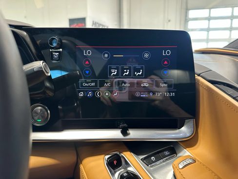 Used 2023 Chevrolet Corvette Stingray Premium Cpe w/ Z51 Performance Package RWD image 28