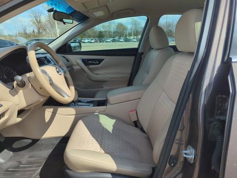 Used 2017 Nissan Altima 2.5 SV image 15