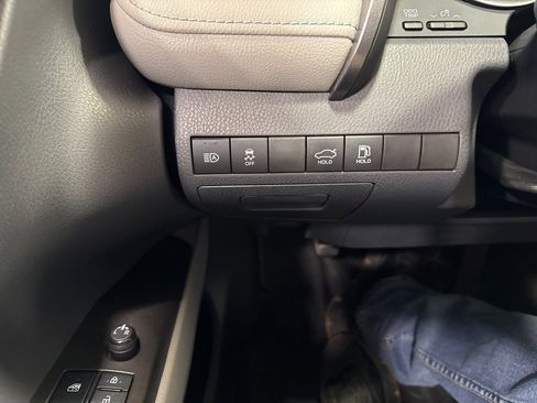 Used 2022 Toyota Camry LE image 24