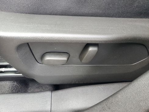 Used 2023 Buick Envision Essence w/ Technology Package I image 18