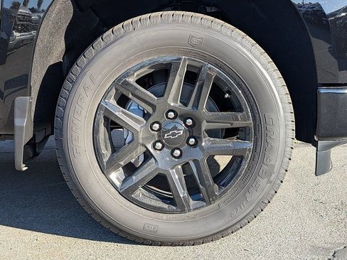 New 2026 Chevrolet Silverado 1500 Custom RWD image 7