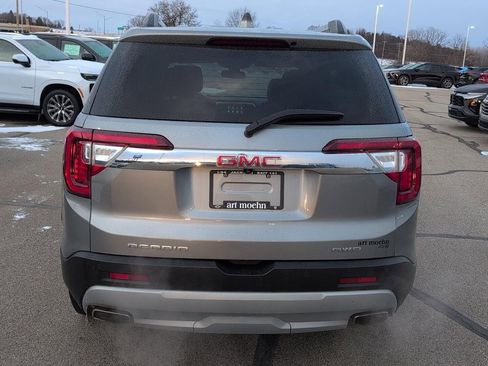 Used 2023 GMC Acadia SLT image 4
