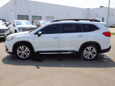 Used 2019 Subaru Ascent Touring w/ Popular Package #3 AWD/4WD image 4