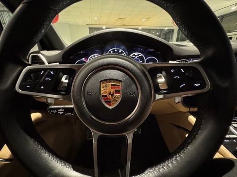 Used 2023 Porsche Cayenne image 38