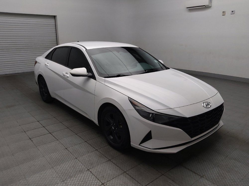 Used 2023 Hyundai Elantra SEL FWD image 13