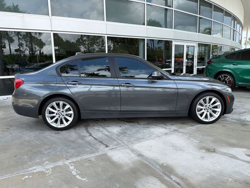 Used 2016 BMW 320i xDrive Sedan AWD/4WD image 8