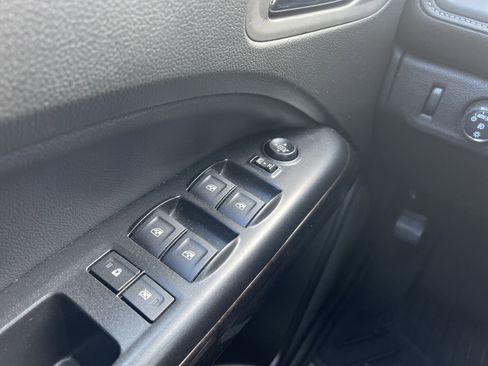 Used 2020 GMC Canyon SLE w/ SLE Convenience Package image 23