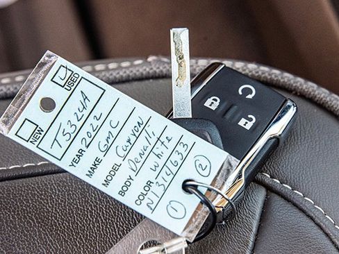 Used 2022 GMC Canyon Denali image 22