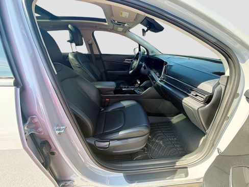 Used 2023 Kia Sportage SX image 32