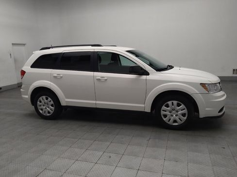 Used 2019 Dodge Journey SE image 11