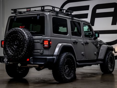 Used 2019 Jeep Wrangler Unlimited Sahara image 37