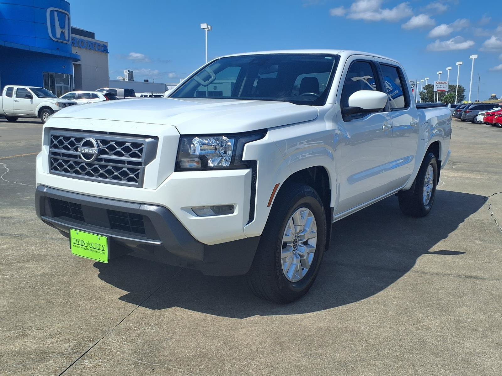 Used 2024 Nissan Frontier SV w/ SV Convenience Package RWD image 3